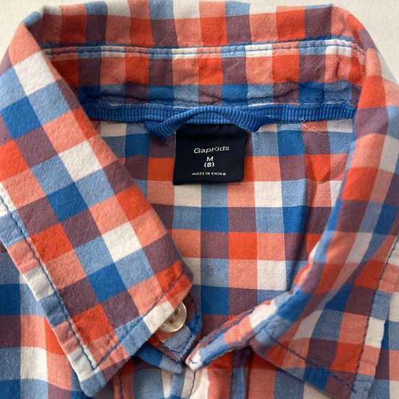 Gap Kids button down shirt - Picture 2 of 5